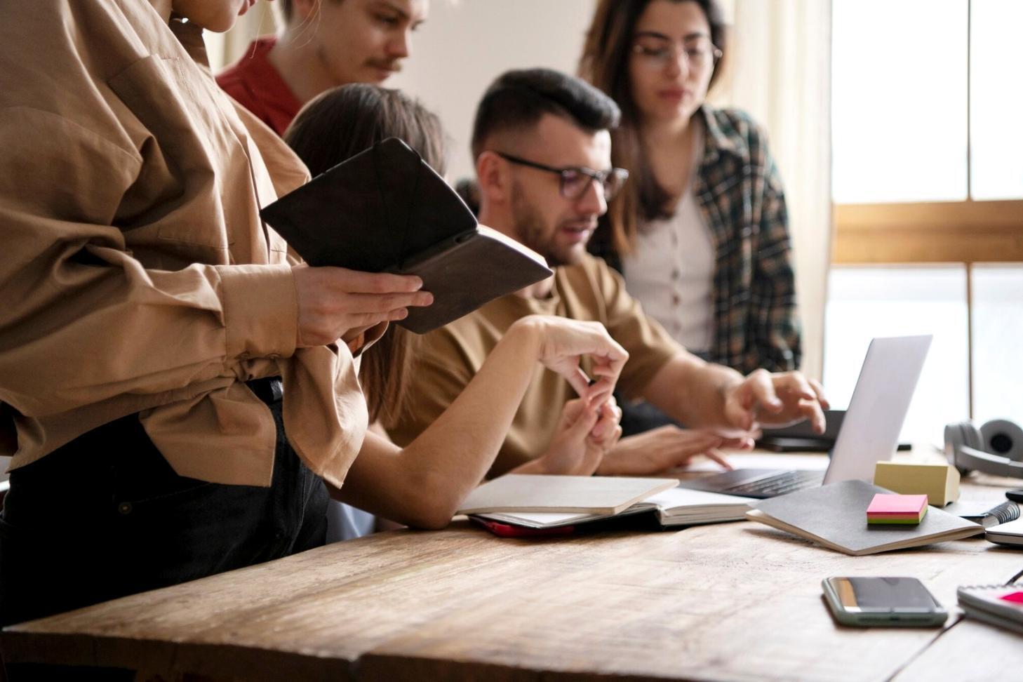 Professional consultation environment for insurance review